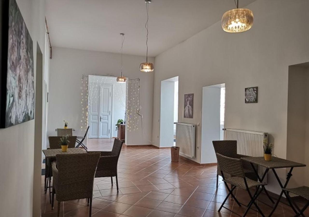 Villa Florencia Егер Екстериор снимка