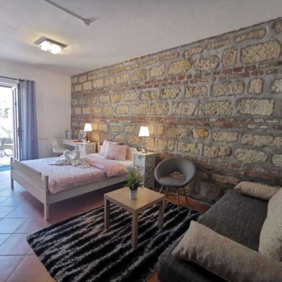 Villa Florencia Егер Екстериор снимка